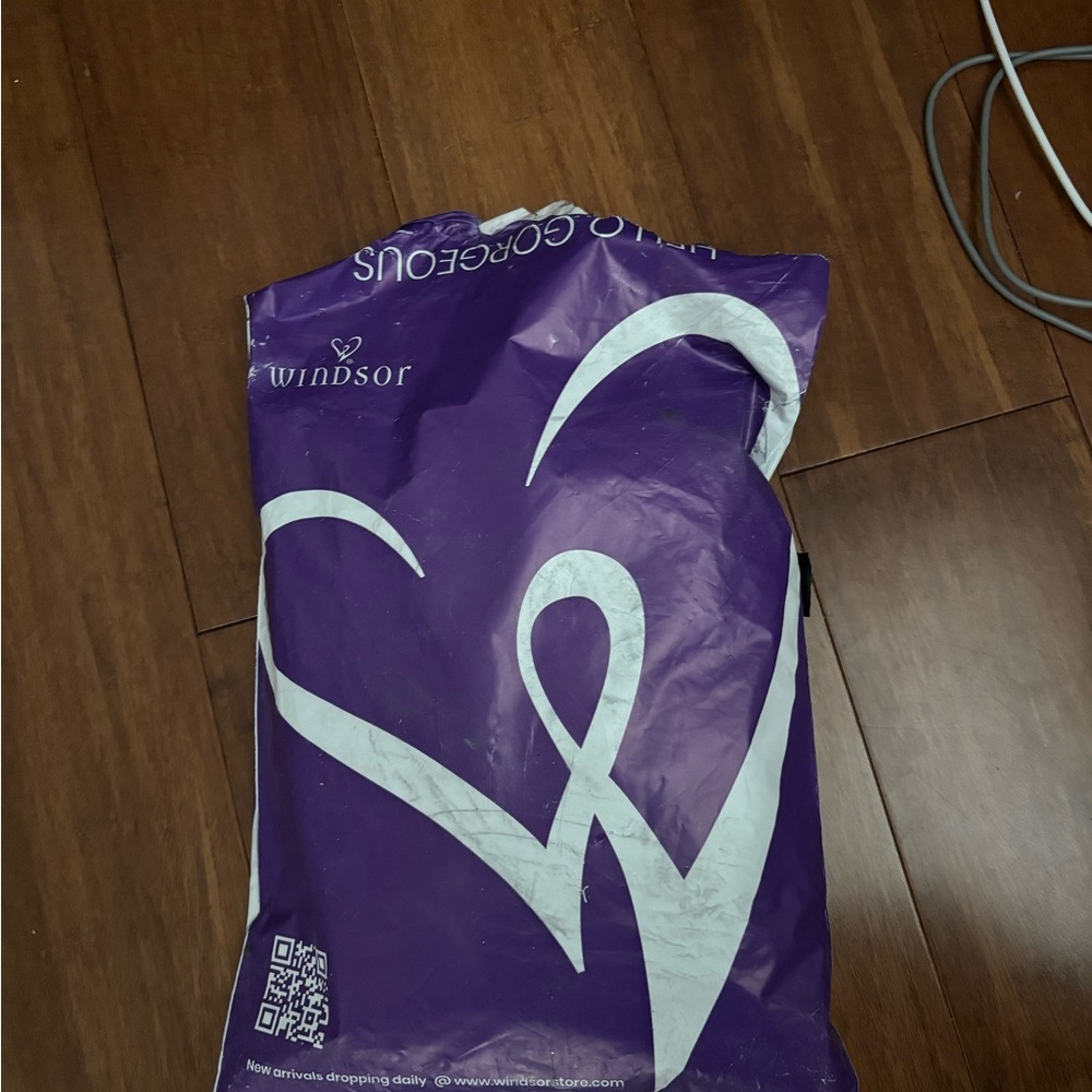 Windsor Dress - Picture 2 of 3